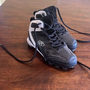 Rawlings size 11 baseball cleats
